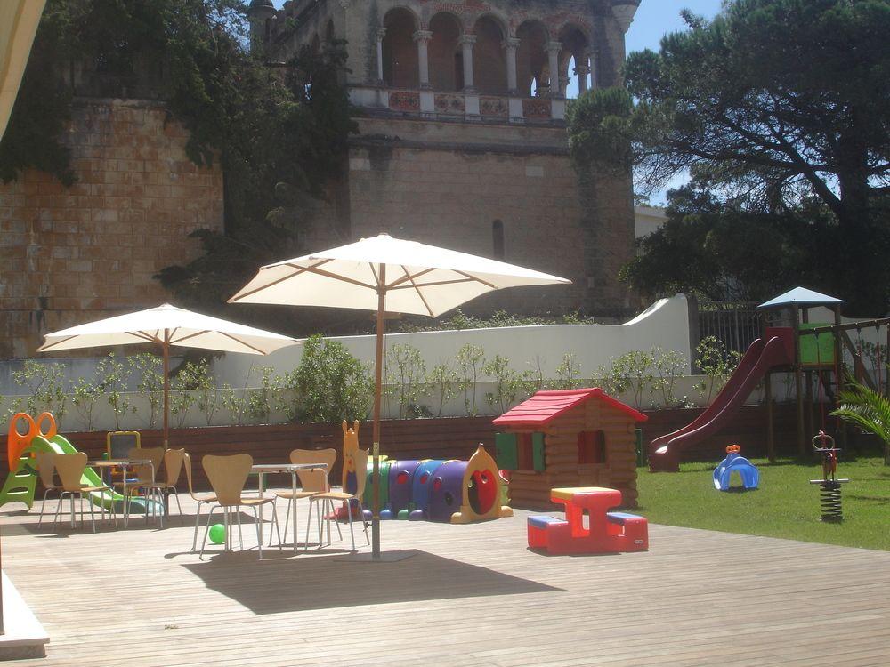 Malibu Foz Hotel - La Maison Younan Фигейра-да-Фош Экстерьер фото The children's garden