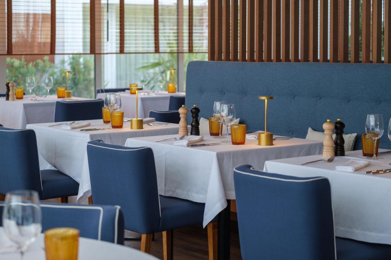 Malibu Foz Hotel - La Maison Younan Фигейра-да-Фош Экстерьер фото Restaurant
