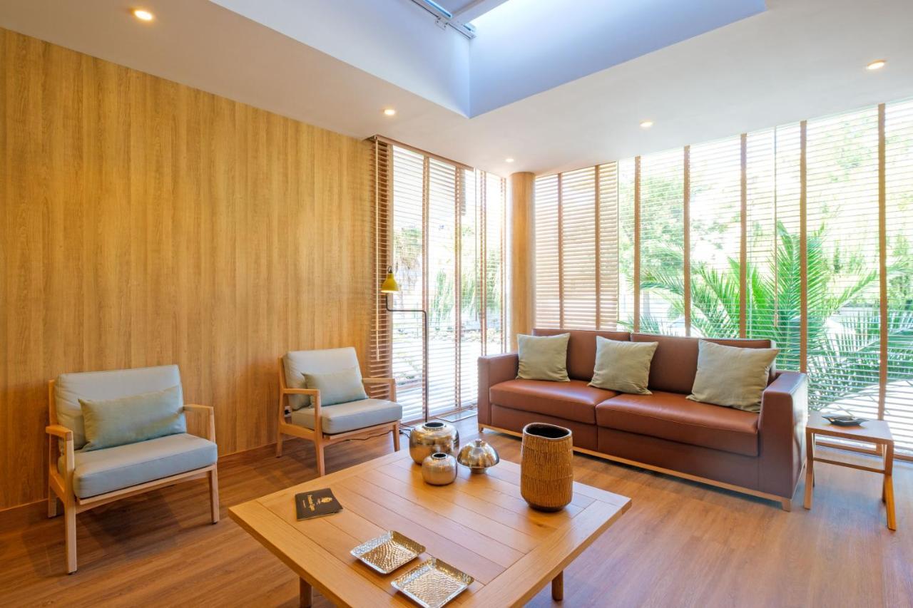 Malibu Foz Hotel - La Maison Younan Фигейра-да-Фош Экстерьер фото Interior of the house